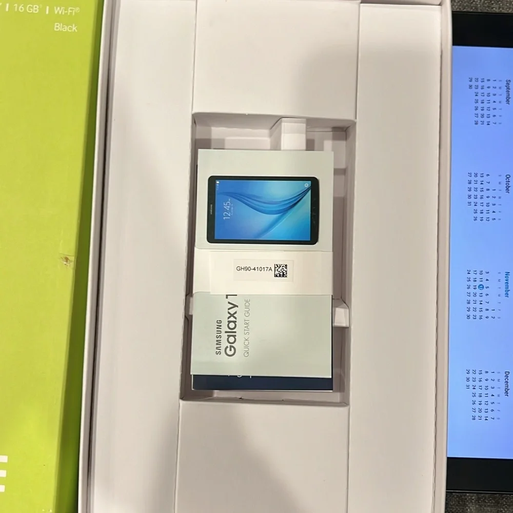 Samsung Galaxy Tab E includes a charger